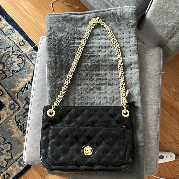 *SOLD* NWOT Ann Klein clutch/crossbody black - Picture 2 of 9